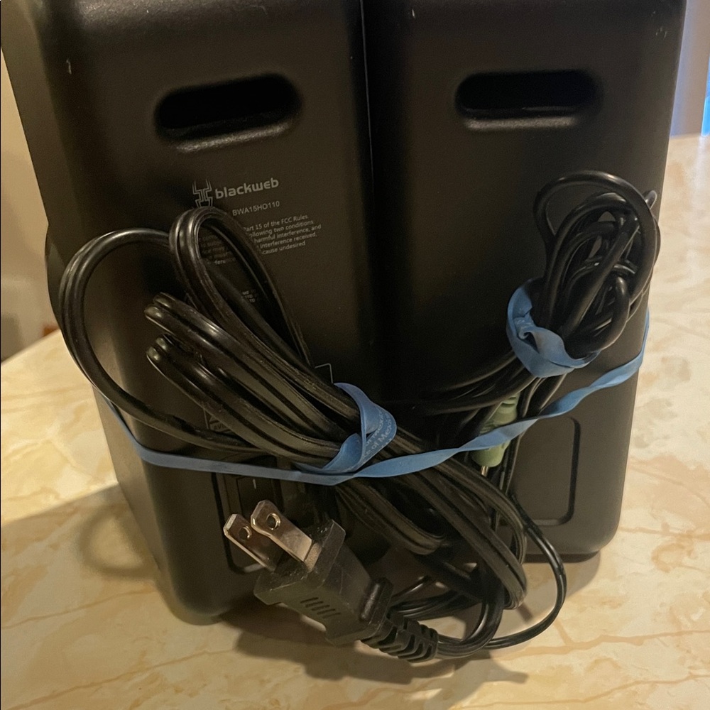 External computer speakers - Picture 2 of 2